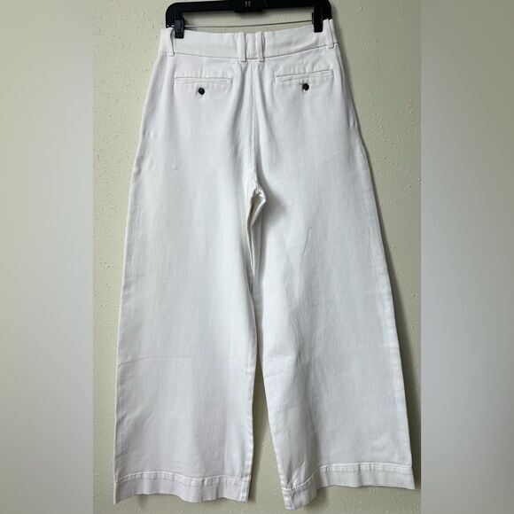 Everlane Organic Cotton The Phoebe Trouser in White
Size 6 - Picture 4 of 13